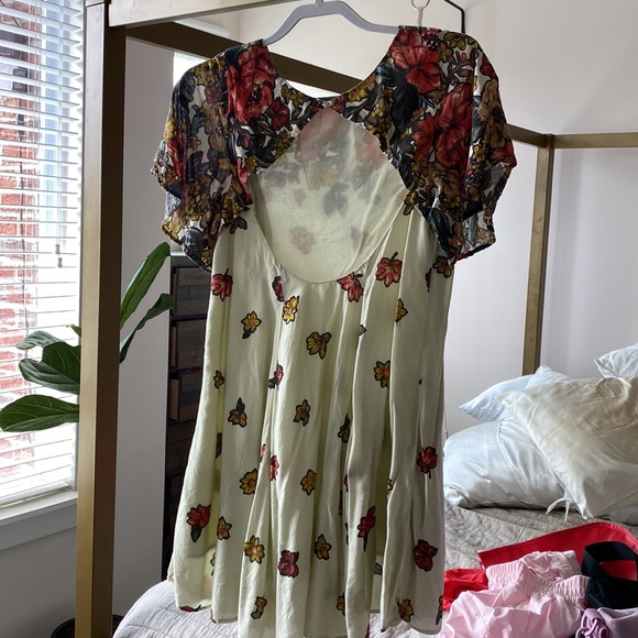 Floral Urban Outfitters Dress Size M - Picture 2 of 3